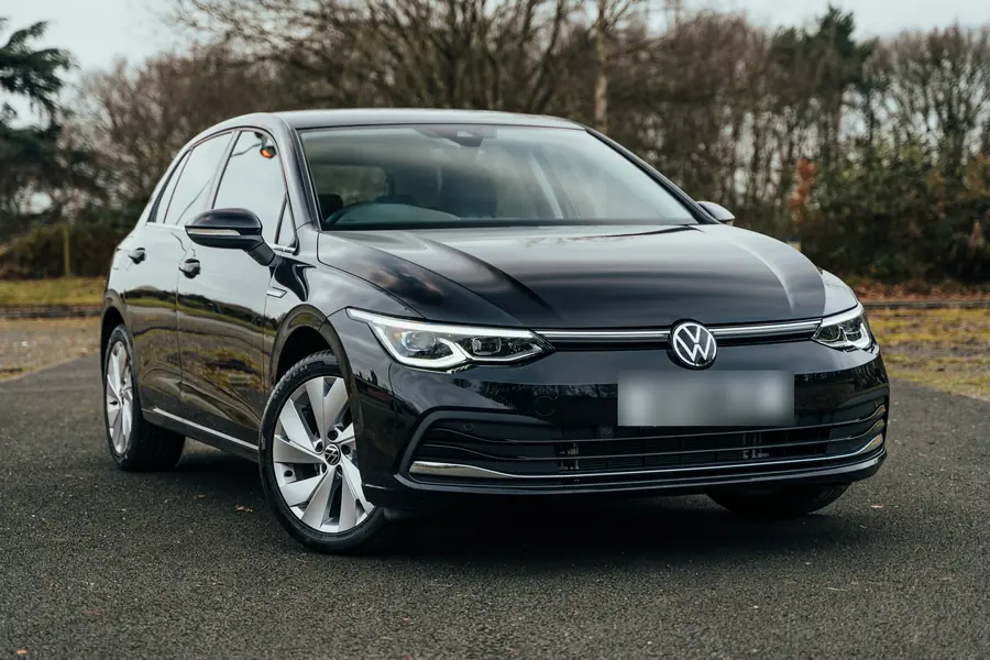 Volkswagen Golf, mașină de închiriat la Rulaj Rent