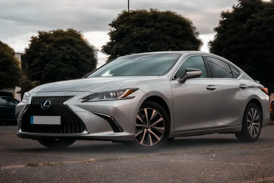 Lexus ES 300h, 2019