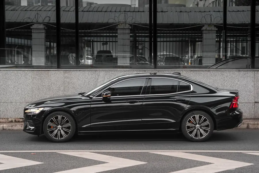 Volvo S90 D4, 2018
